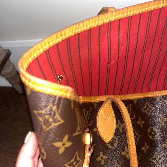 Louis Vuitton Neverful - Picture 2 of 5